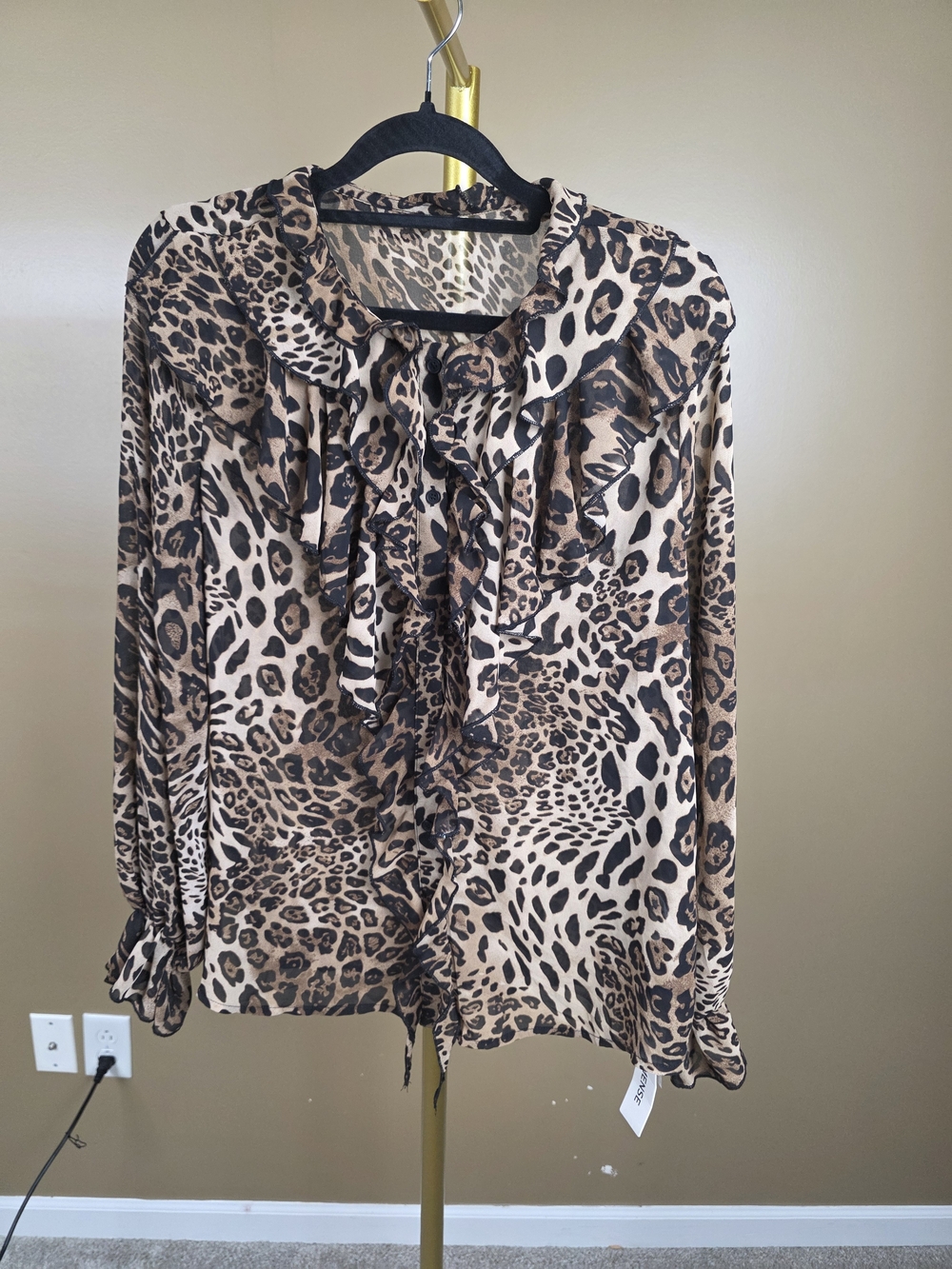 Leopard Printed Ruffle Blouse - Picture 4 of 6